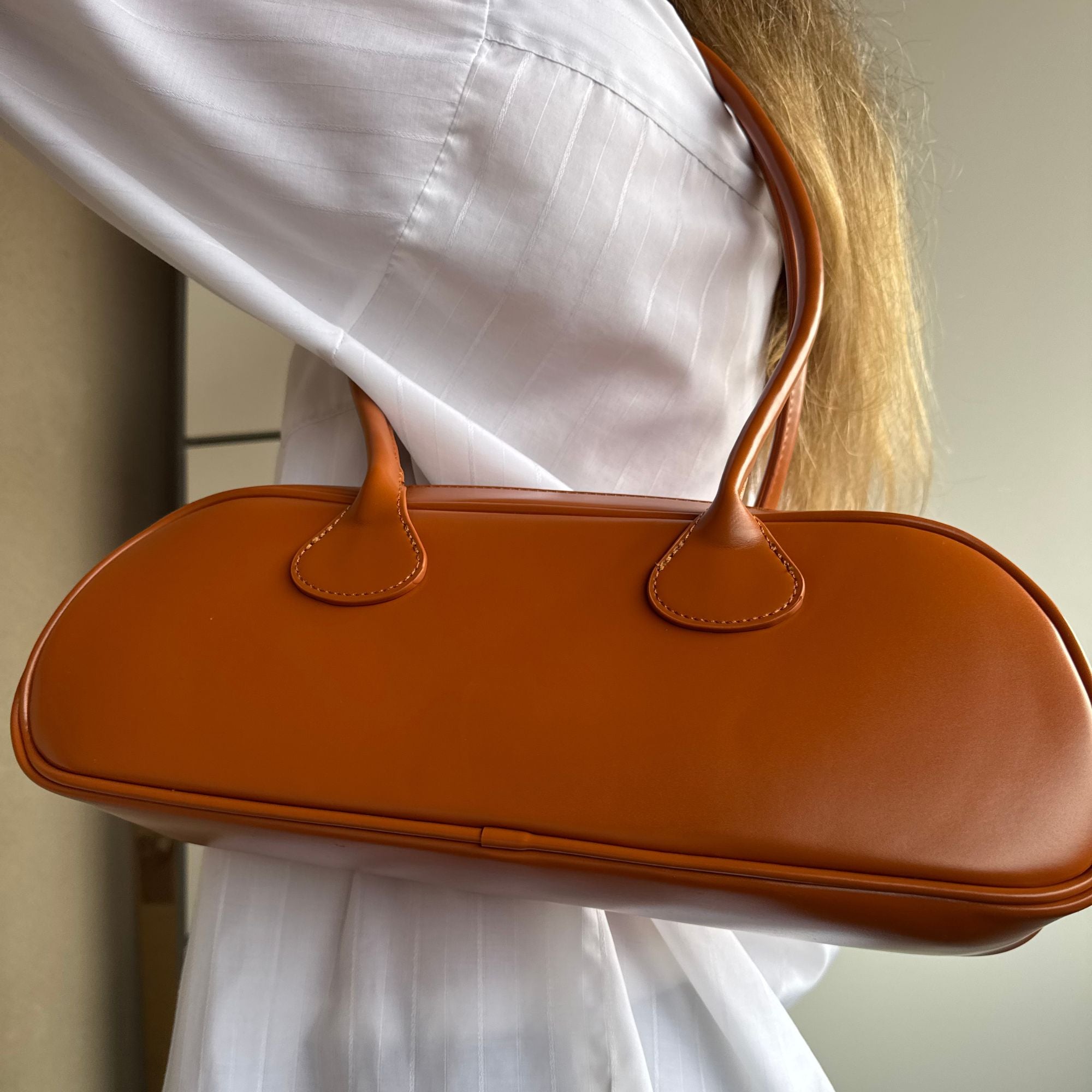 Vivienne Barrel Bag Brown