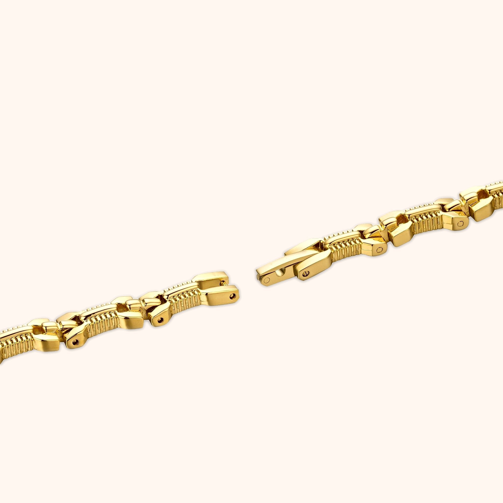 OhKlassy Amara Gold women's vintage-inspired watch, bracelet and clasp detail