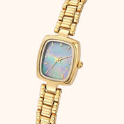 OhKlassy Aurora Gold Pearl vintage-geïnspireerd dameshorloge, schuin zijaanzicht