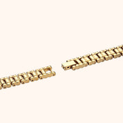 OhKlassy Aurora Gold Pearl: vintage-geïnspireerd dameshorloge, met details van de armband en sluiting
