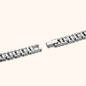 OhKlassy Aurora Silver women's vintage-inspired watch, bracelet and clasp detail