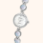 OhKlassy Coral Pearl Silver – Vintage-inspirierte Damenuhr, Nahaufnahme des Zifferblatts