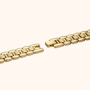 OhKlassy Diana Gold women's vintage-inspired watch, bracelet and clasp detail