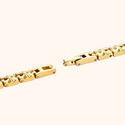 OhKlassy Eloise Gold women's vintage-inspired watch, bracelet and clasp detail