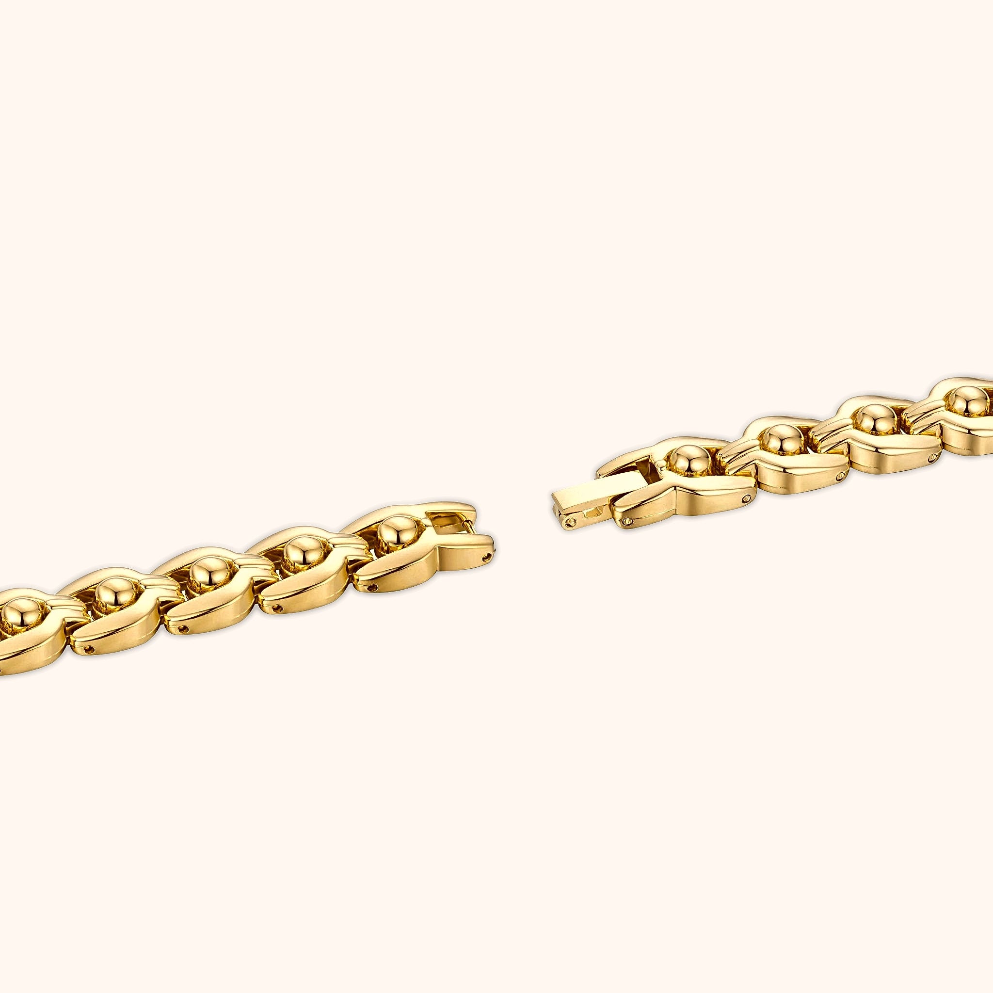 OhKlassy Isara Gold – Vintage-inspirierte Damenuhr, Detailansicht von Armband und Schließe
