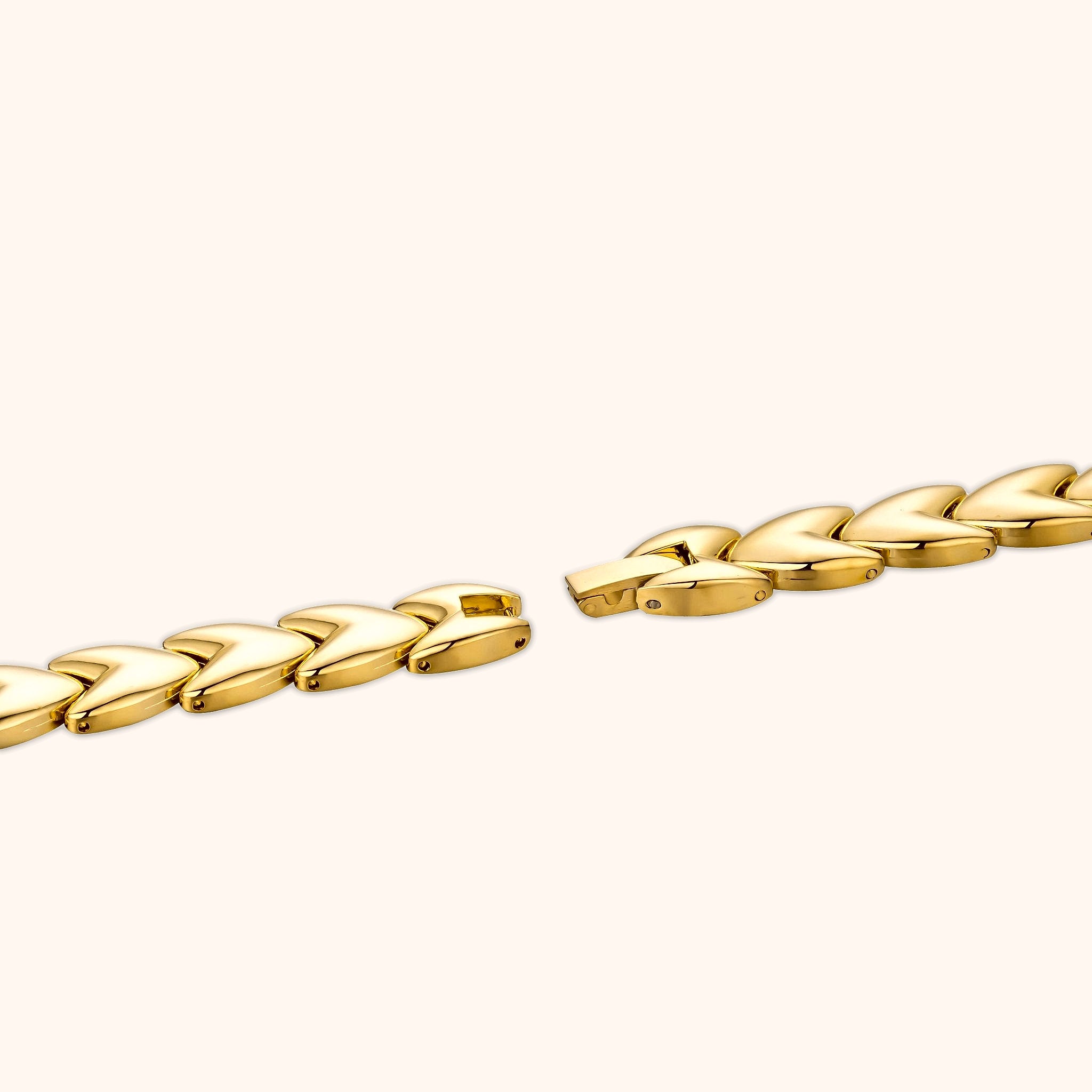 OhKlassy Lucille Gold women's vintage-inspired watch, bracelet and clasp detail