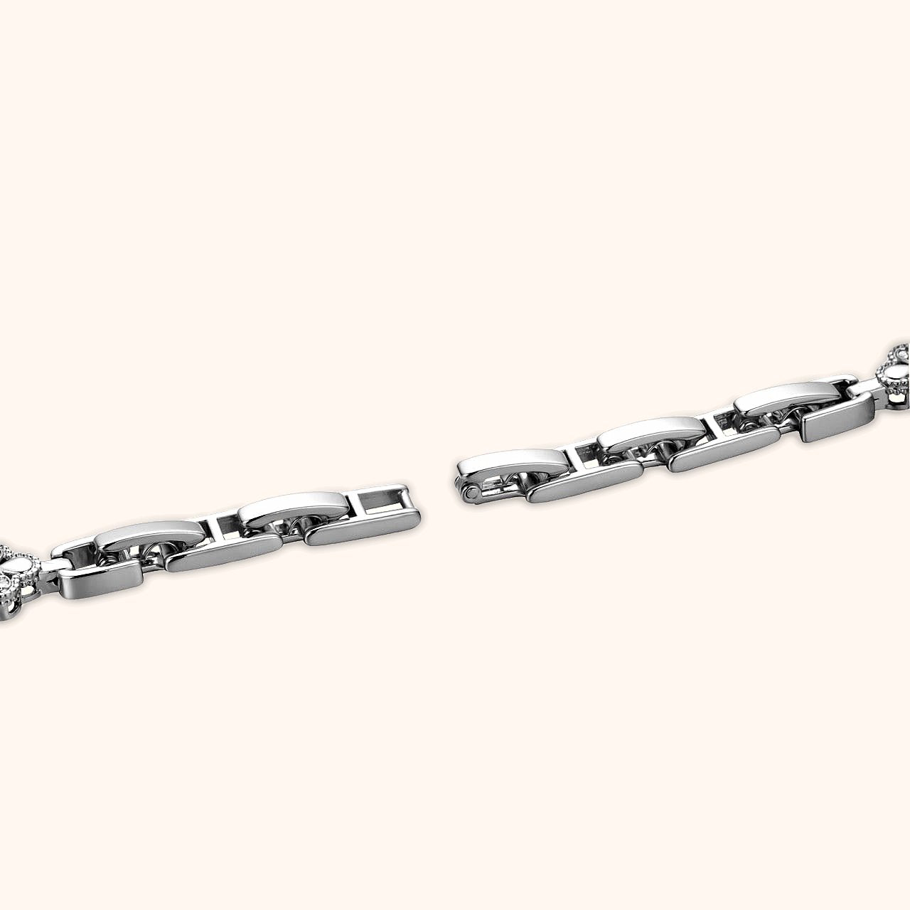 OhKlassy Odette Silver women's vintage-inspired watch, bracelet and clasp detail