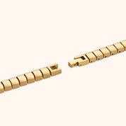 OhKlassy Ophelia Gold women's vintage-inspired watch, bracelet and clasp detail