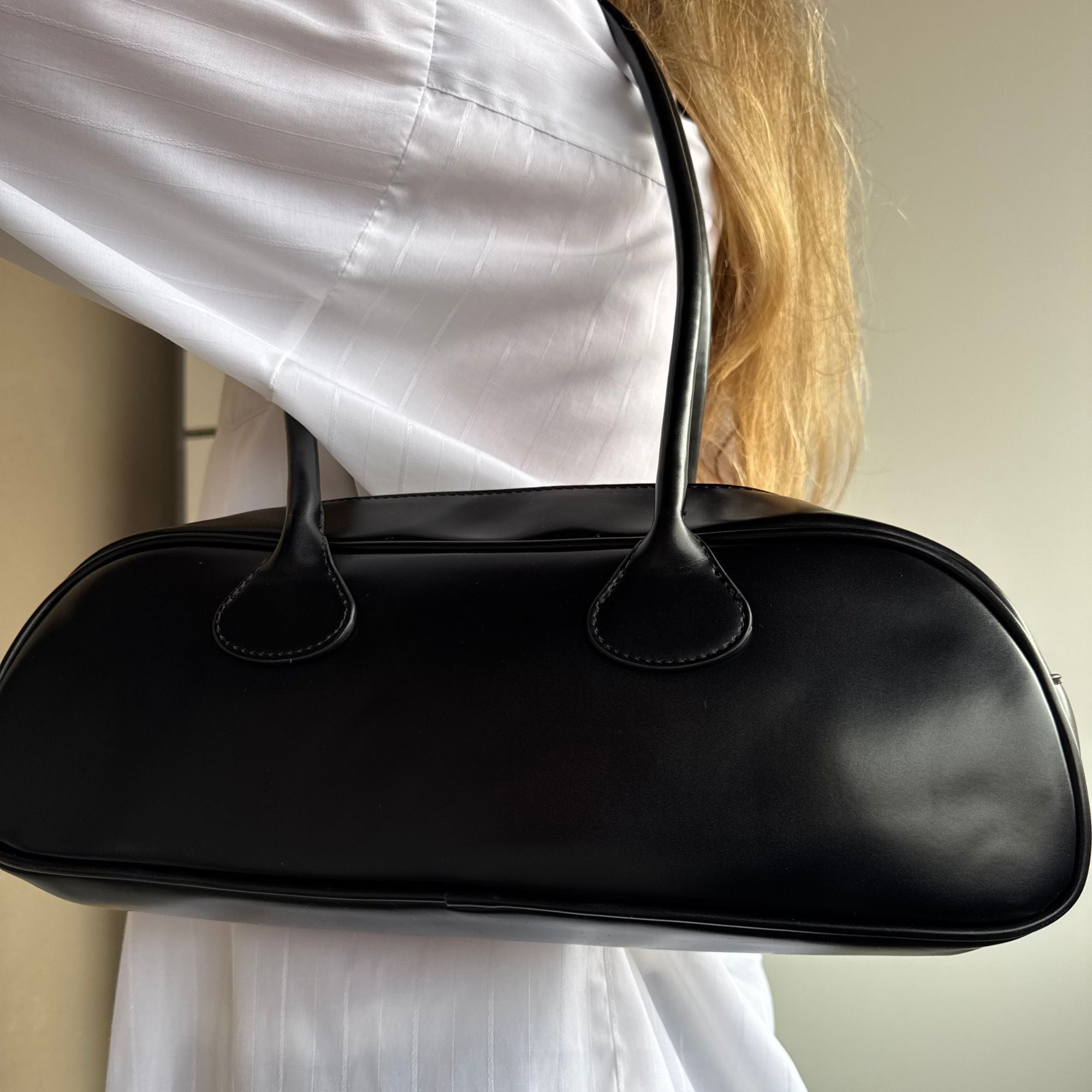 Vivienne Barrel Tasche Schwarz
