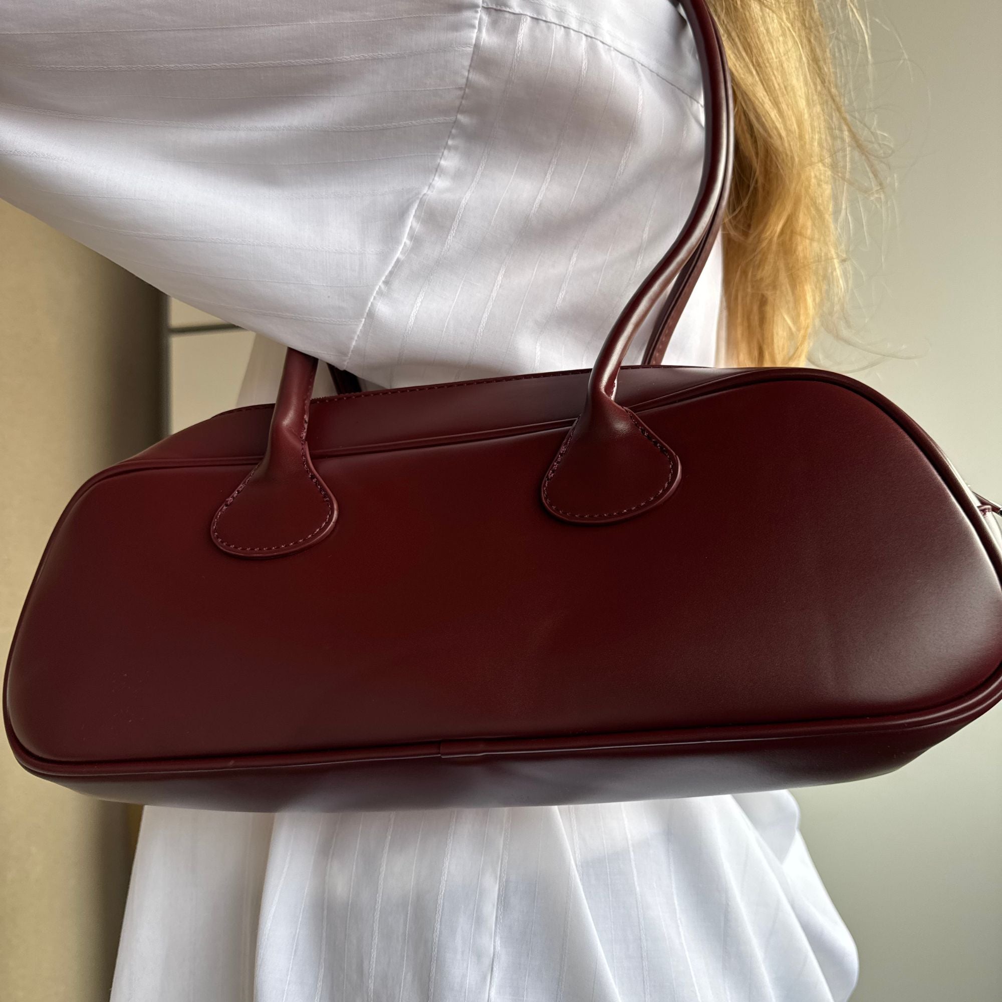 Vivienne Barrel Tasche Wein